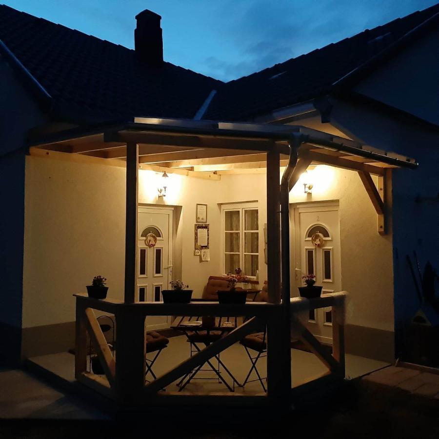 Edina Vintage Vendégház Mosonmagyaróvár Extérieur photo